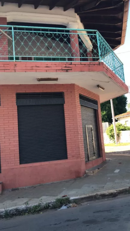 DEPARTAMENTO PLANTA ALTA CON SALONES COMERCIALES — foto 2