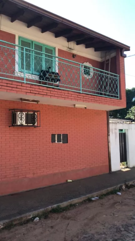 DEPARTAMENTO PLANTA ALTA CON SALONES COMERCIALES — foto 3