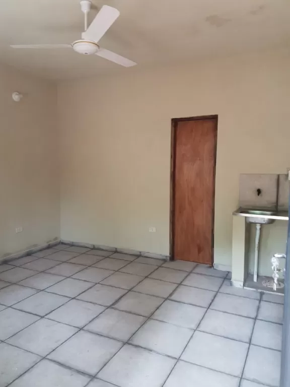 Alquilo pieza a estrenar, con baño privado. 700.000 mensual. — foto 2