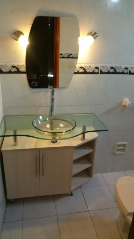 HERMOSA CASA EN MARIANO ROQUE ALONSO. ZONA CASA ROSADA, A UNA CUADRA DE LA TRANSCHACO. — foto 2