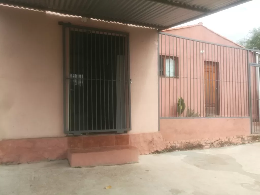 Vendo Casa en San Lorenzo barrio callei zona supermercado Stock — foto 3
