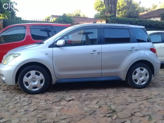 Toyota Ist 2003 — foto 4