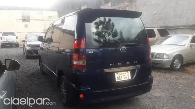 Toyota Noah 2003 - foto 2