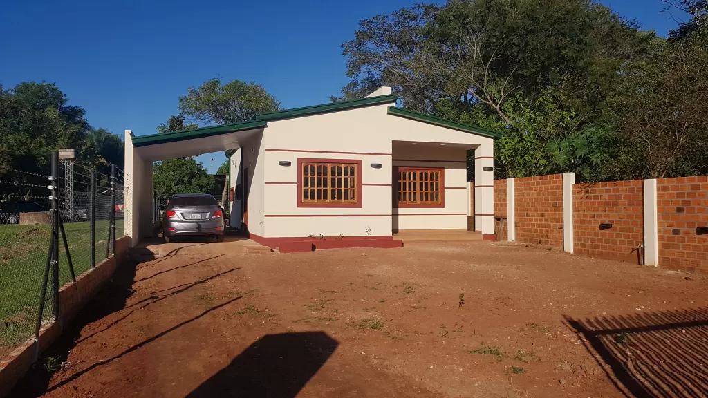 Alquilo casa en Coronel Bogado — foto 2