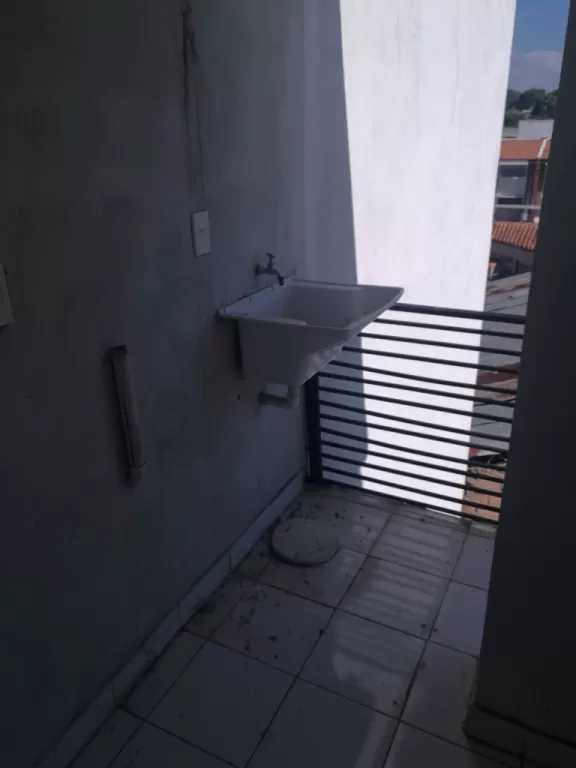 Alquilo dpto sobre avda Mcal López — foto 3