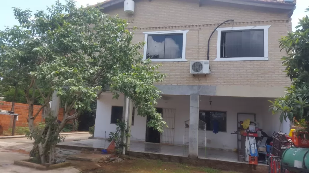 Vendo Casa de 2 plantas. Ofertazo!!! Unica Oportunidad en Villa Elisa - Centro — foto 2