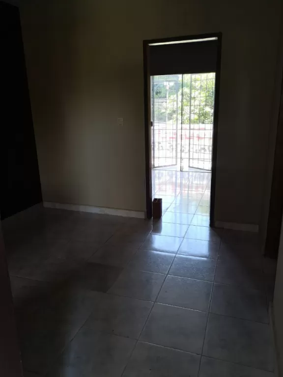 📣 ME ALQUILAN!! Economico Departamento en Lambaré!! CON DESCUENTO EN LA GARANTÍA 📣 — foto 2
