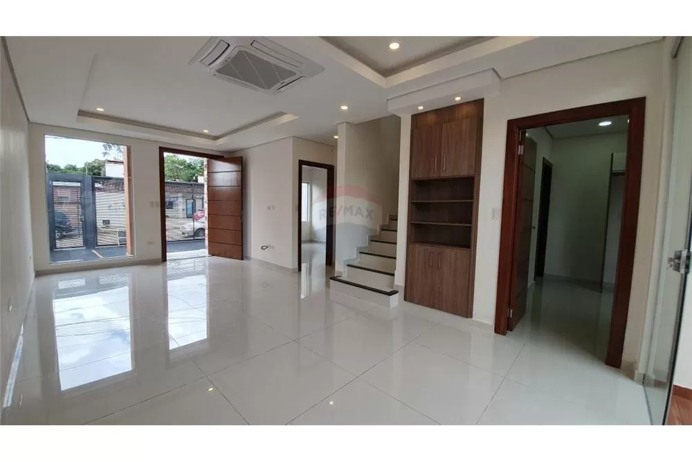 AMPLIO DUPLEX A ESTRENAR- ZONA MAS ALTA DEL CIT 180,000 USD — foto 2