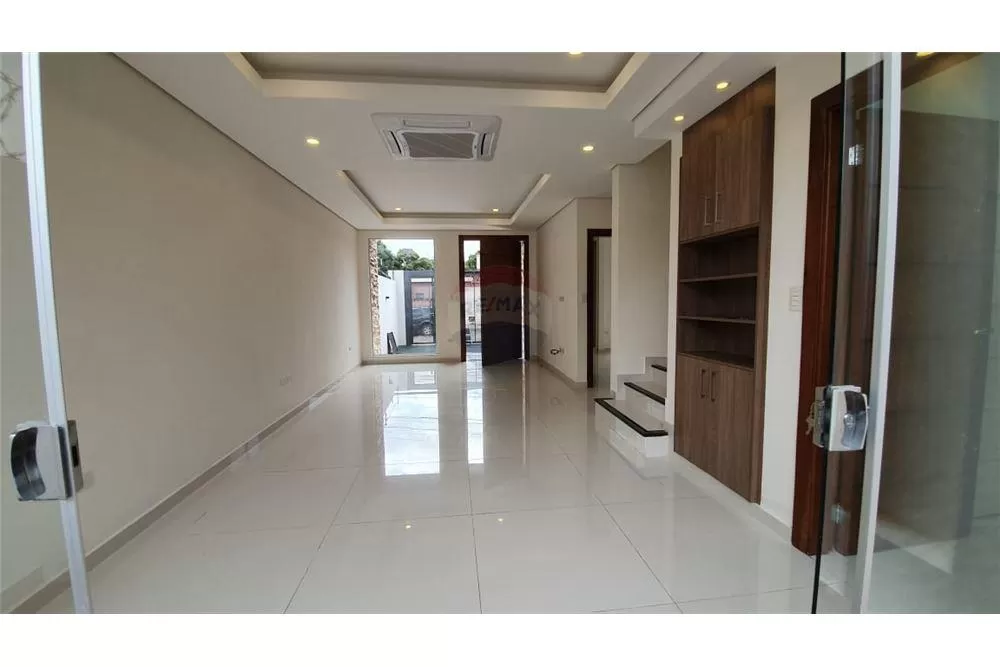 AMPLIO DUPLEX A ESTRENAR- ZONA MAS ALTA DEL CIT 180,000 USD — foto 3