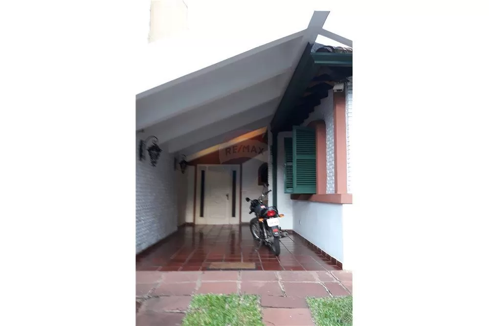 VENDO CASA EN LOS LAURELES, 972 M2 — foto 3