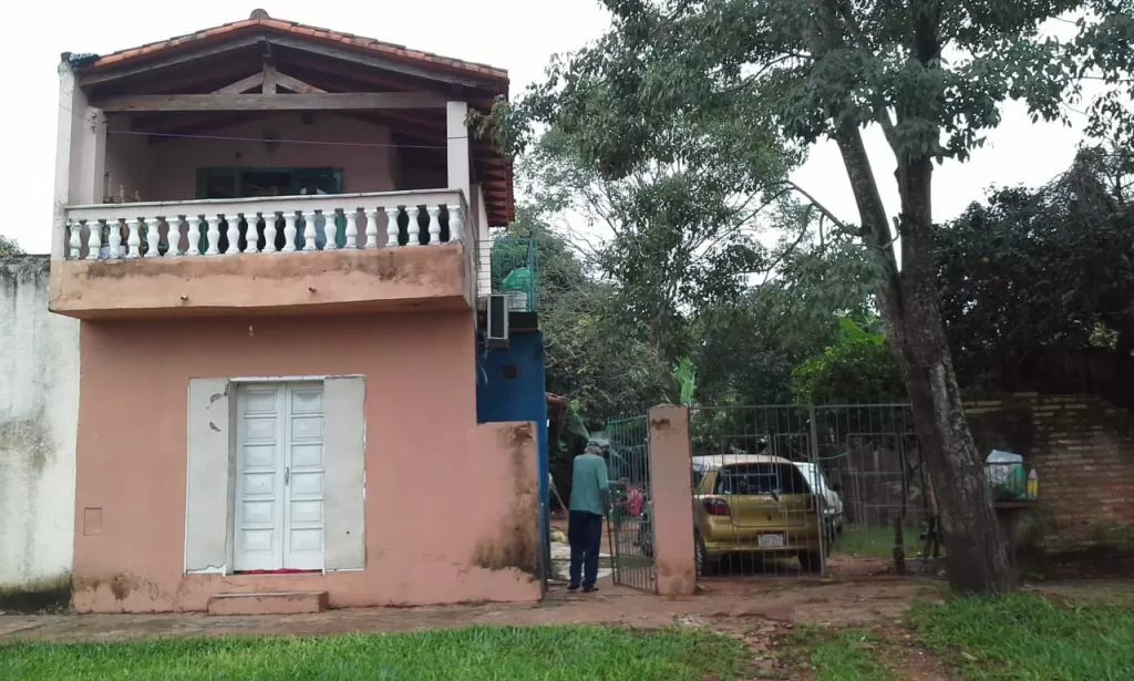 Vendo casa en Luque. Especial para alquilar. Planta baja más 1 piso, 4 habitaciones con b — foto 3