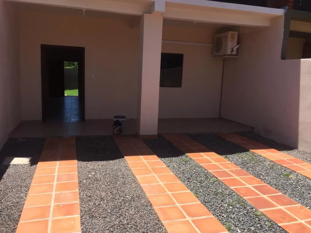 HERMOSO DUPLEX EN LUQUE EXCELENTE UBICACION — foto 2