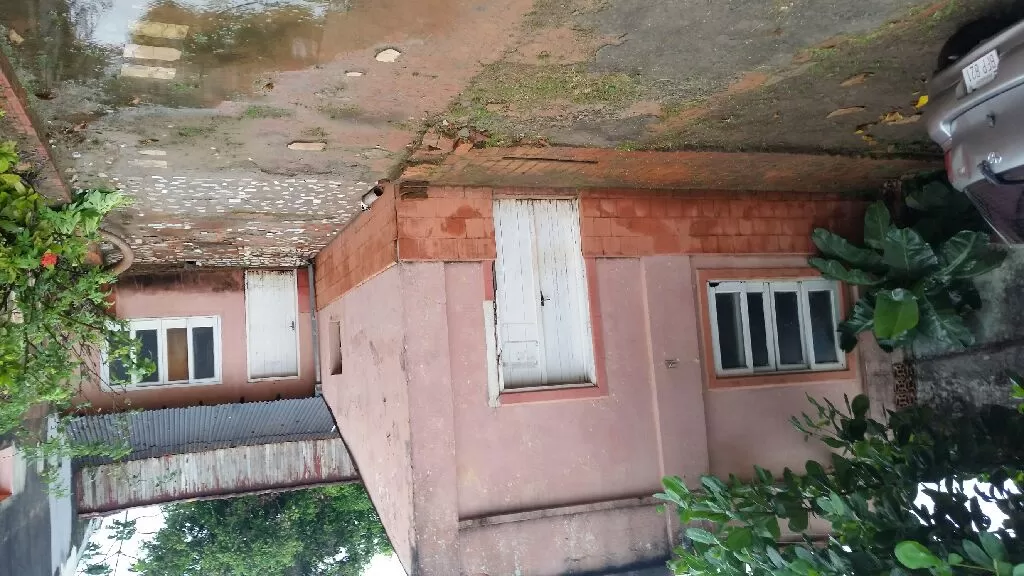 VENDO propiedad céntrica en Coronel Oviedo — foto 2
