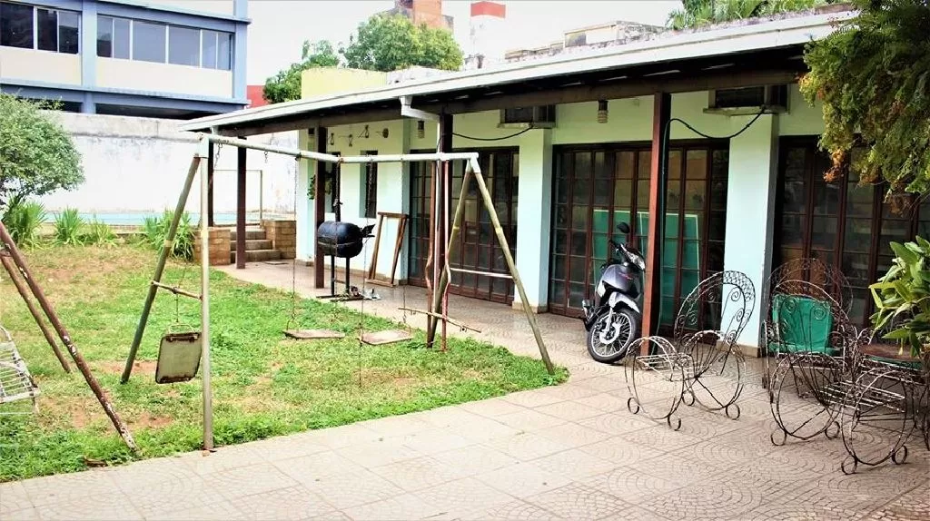 Casa de 2 pisos zona centro — foto 2