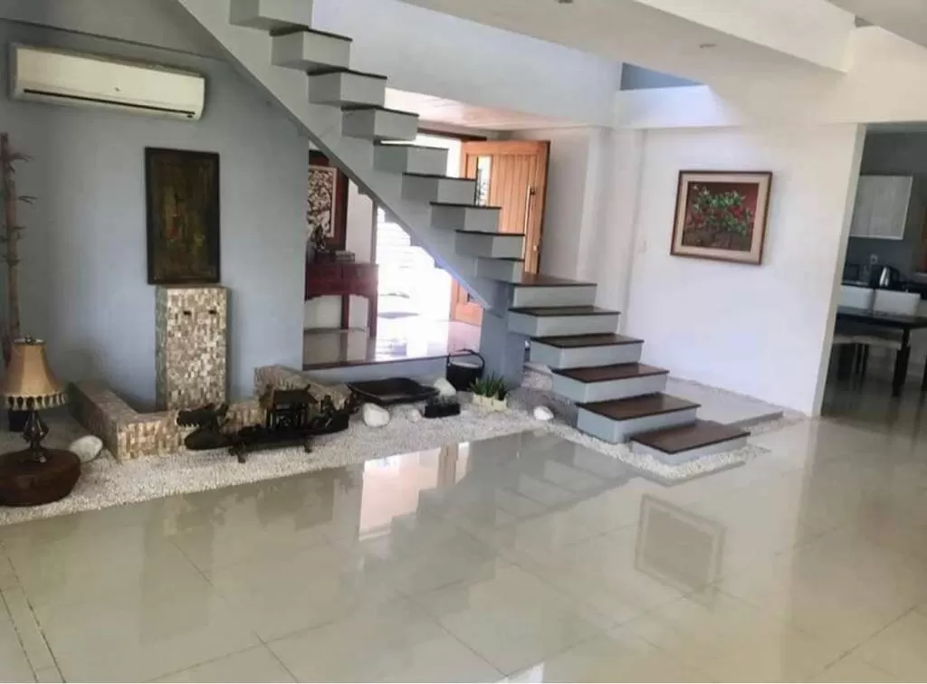 VENDO CASA MINIMALISTA EN ZONA RAKIURA — foto 2