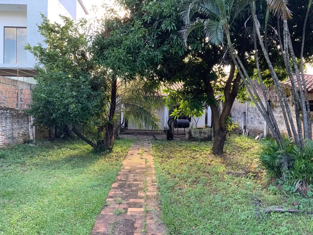 Chalet de dos habitaciones en amplio terrenno ubicado en luque zona villa adela de 360 m2 — foto 3