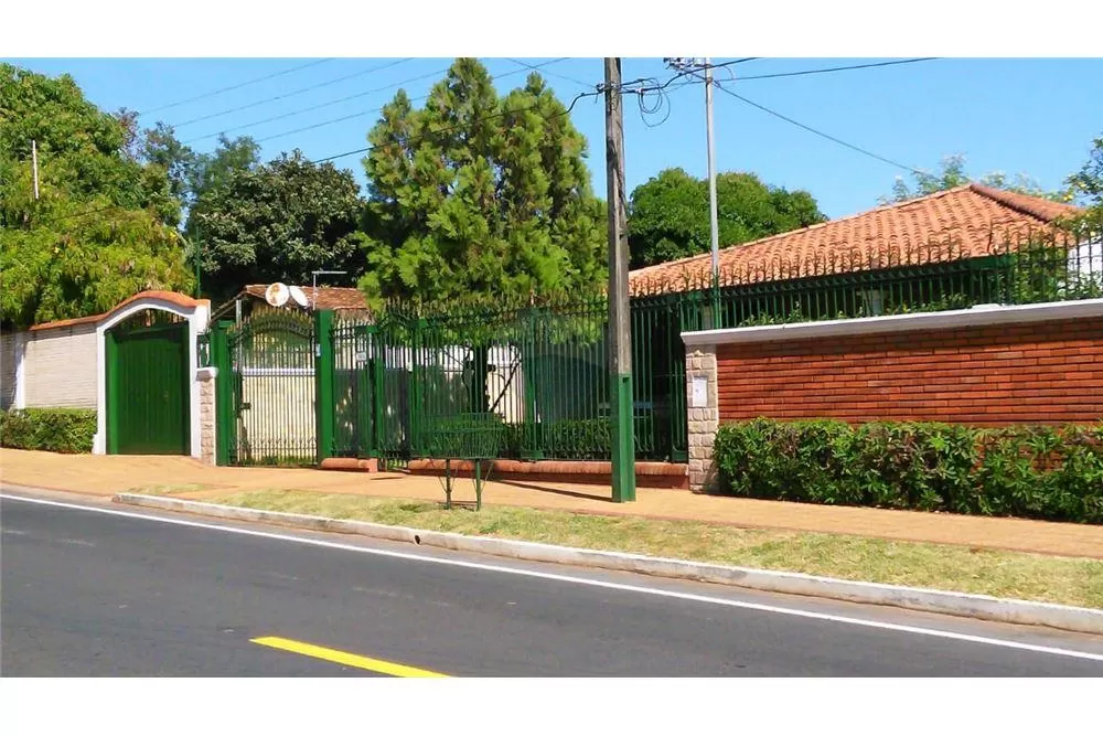Vendo casa sobre calle Miraflores, San Lorenzo. — foto 3
