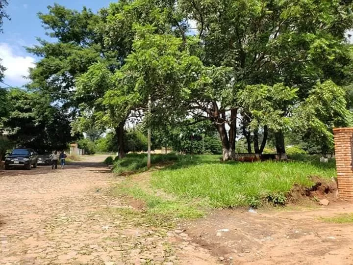 Vendo hermoso de terreno en el Centro de Villa Elisa. — foto 3