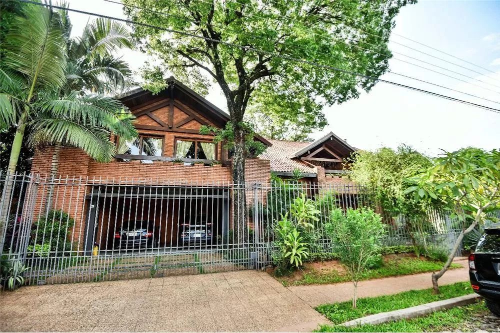 IMPORTANTE RESIDENCIA COLLECTION EN MBURUCUYA!!! 1,300,000 USD — foto 2