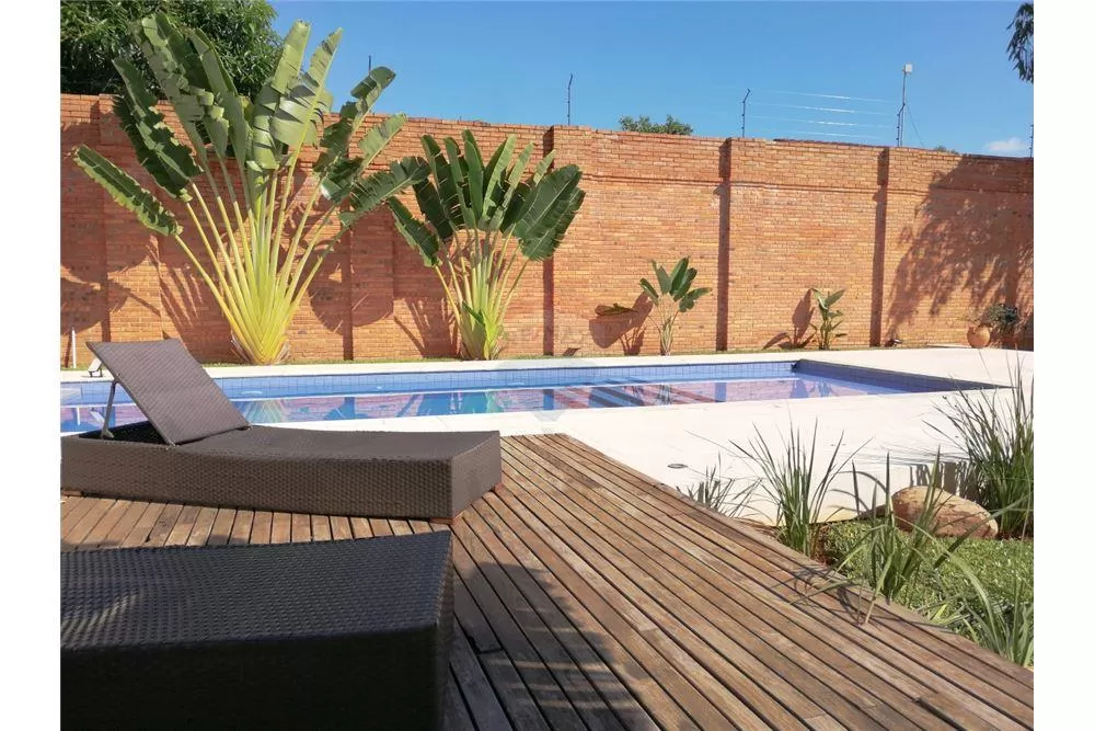 VENDO RESIDENCIA ZONA COLEGIO GOETHE YCUA SATI 1,200,000 USD — foto 3