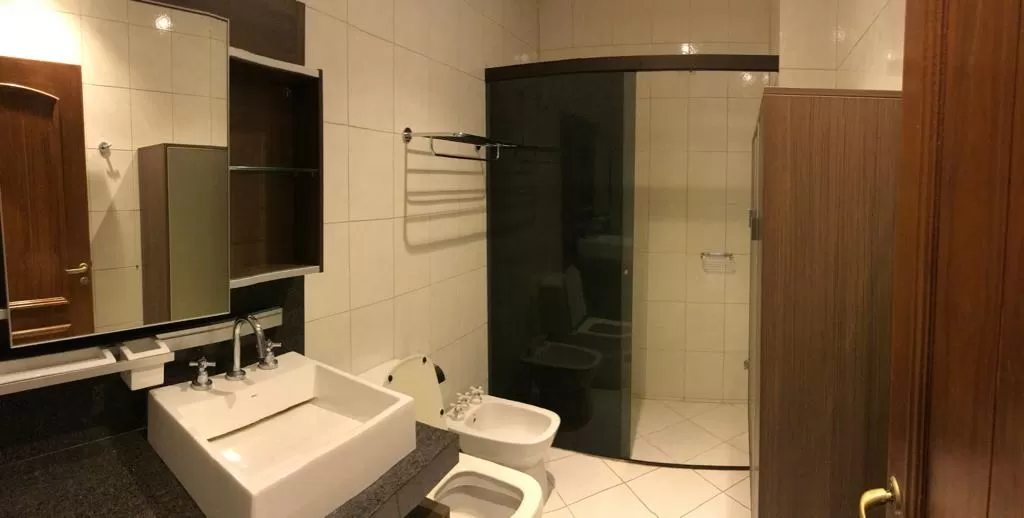 Alquilo Hermosa residencia en la zona VIP de Asunción - Shopp del sol, paseo la galeria — foto 3