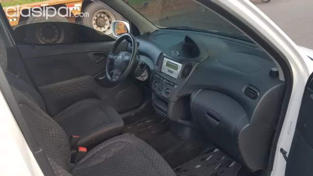 Toyota Funcargo 2003 — foto 7