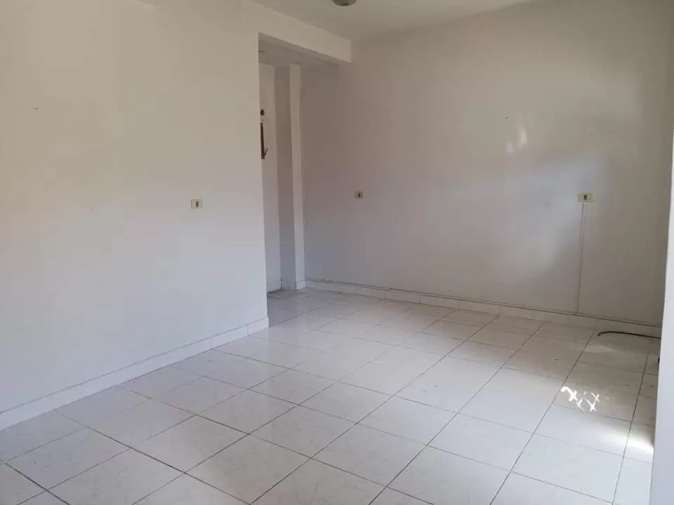 ALQUILO SALÓN COMERCIAL EN EXCELENTE UBICACIÓN BARRIO MBURUCUYA. — foto 3