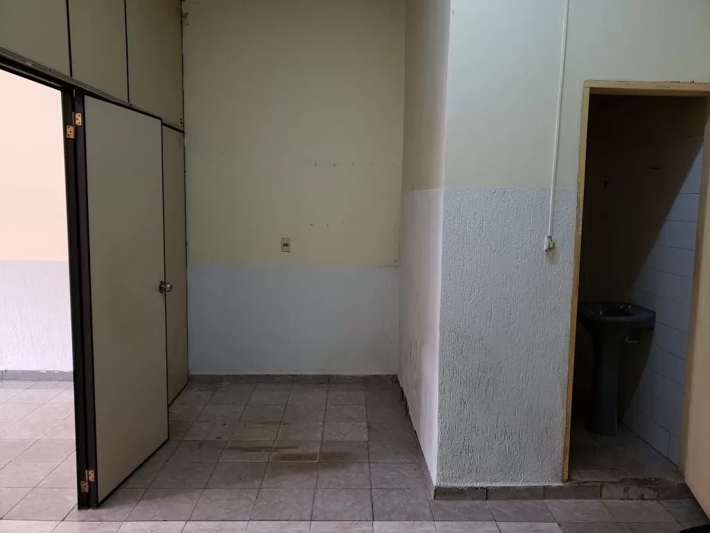 ALQUILO SALÓN COMERCIAL EN EL CENTRO DE ENCARNACIÓN! — foto 3