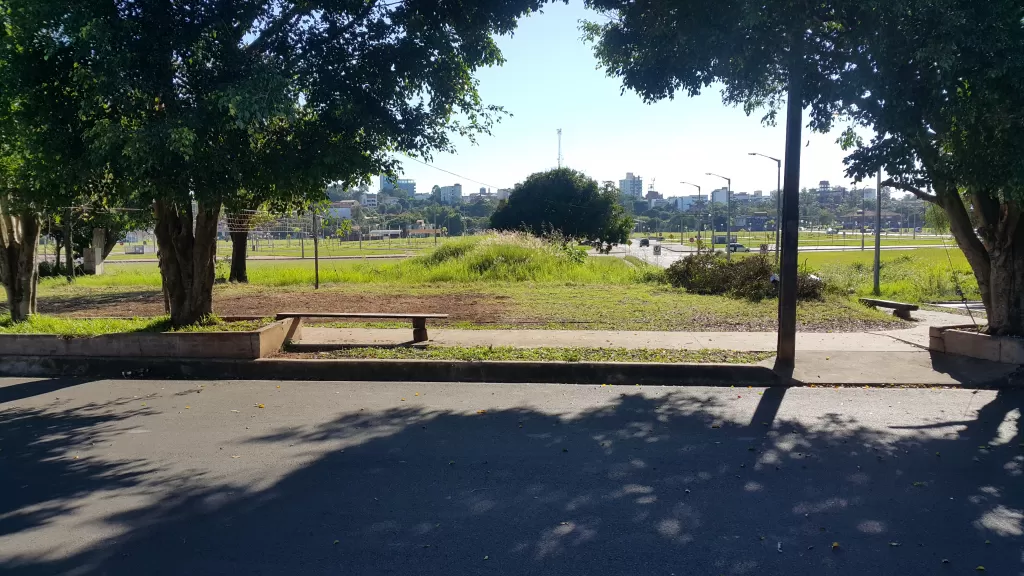 Vendo terreno de 300 m2 en el Barrio San Roque, frente a Paseo de Los Teros — foto 3