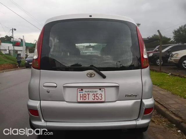 Toyota Funcargo 2003 — foto 3