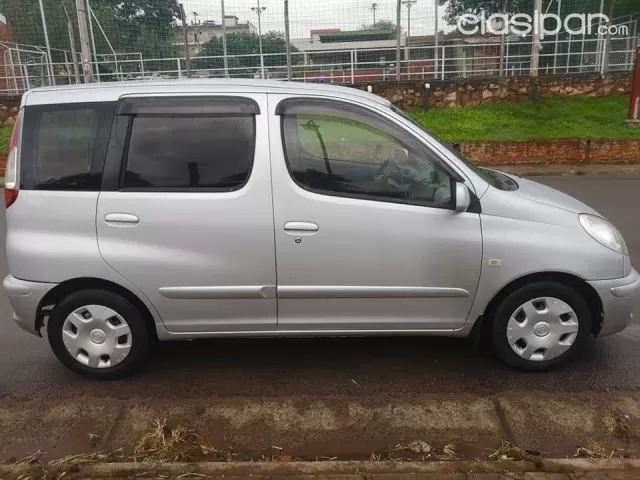 Toyota Funcargo 2003 — foto 5