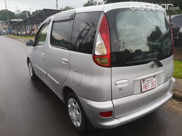 Toyota Funcargo 2003 — foto 6