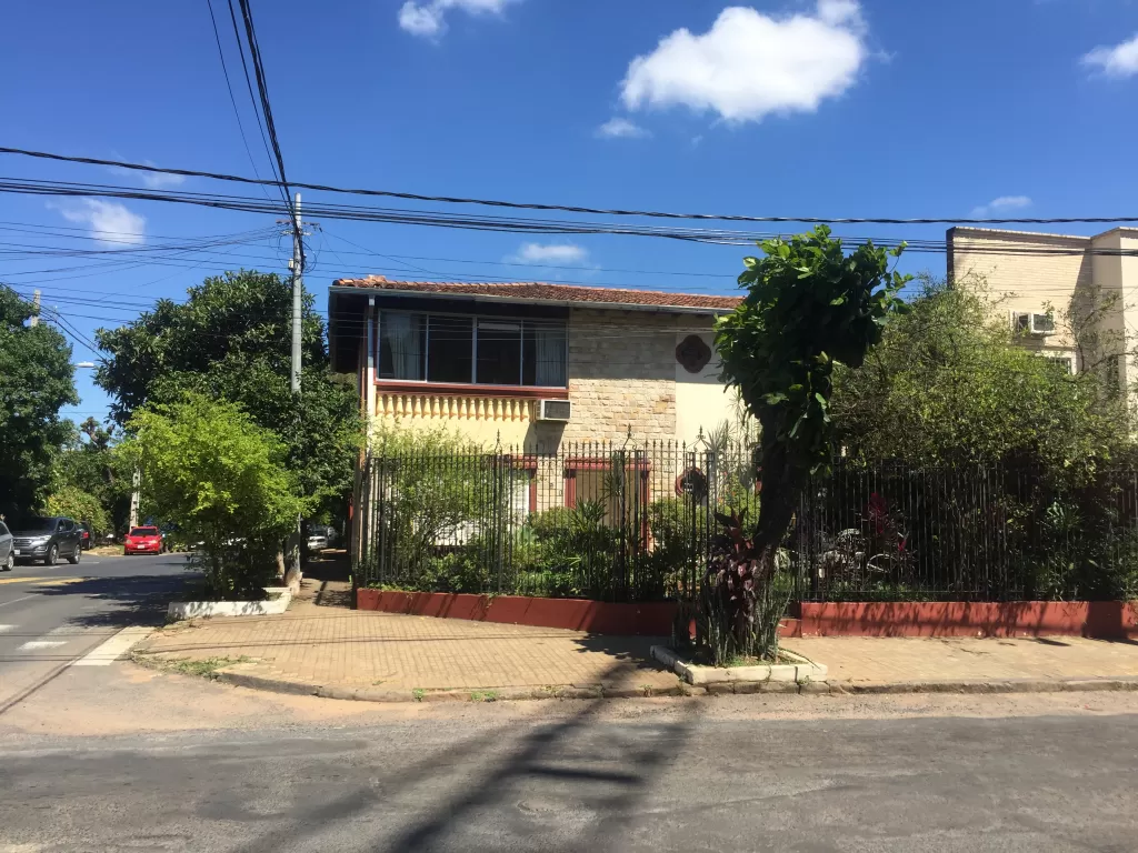 Vendo Casa en Barrio Mcal. Estigarribia- Asunción — foto 2