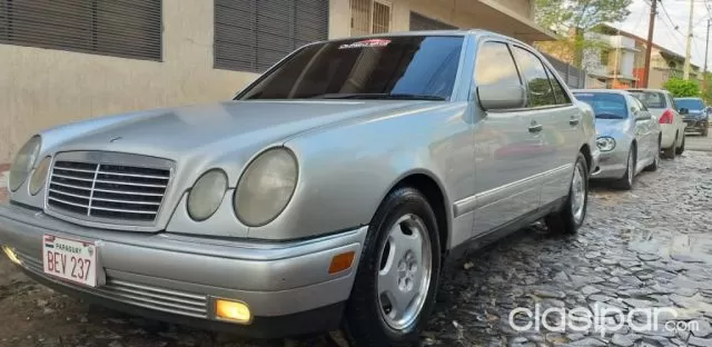 Mercedes-Benz E 300 1999 - foto 2