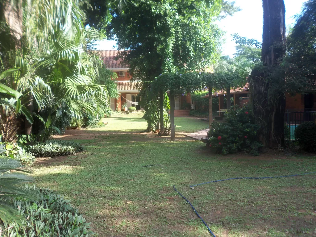 MANSIÓN EN OFERTA 5 DORMITORIOS 1500 M2 DE TERRENO Bº MCAL ESTIGARRIBIA — foto 3