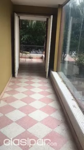 DUEÑA ALQUILA ELEGANTE Y CENTRICO DEPARTAMENTO — foto 3