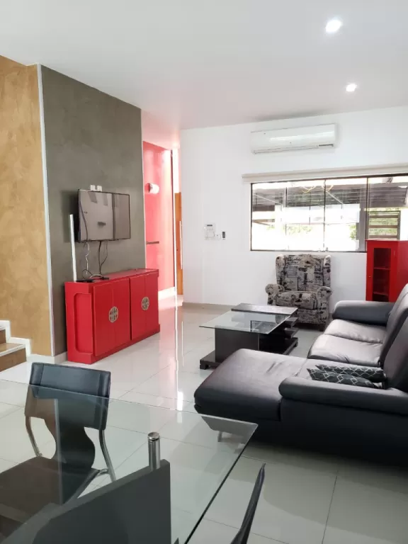 Se alquila duplex amoblado zona Paseo La Galeria — foto 3