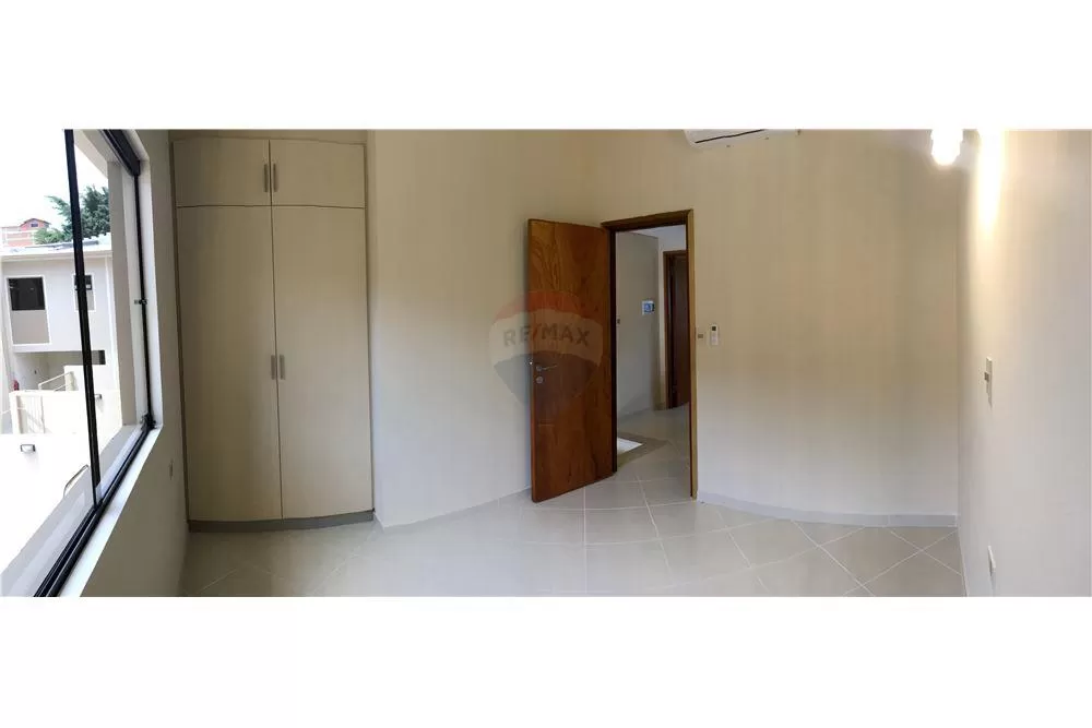 DEPARTAMENTO TIPO DÚPLEX A ESTRENAR 2 DORMITORIOS Y COCHERA INCLUIDA — foto 3