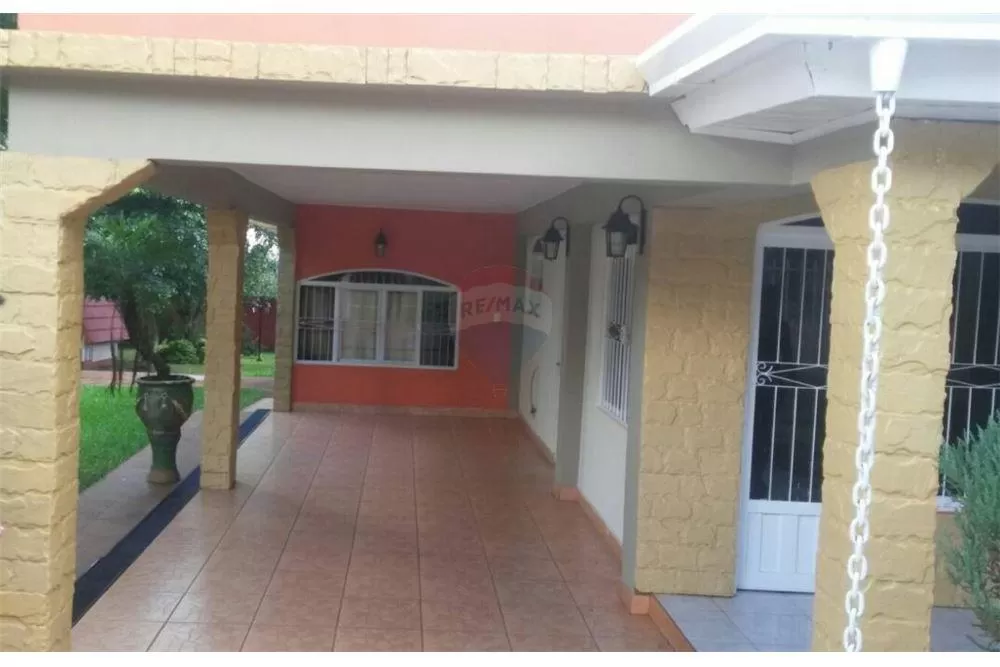 PRECIOSA RESIDENCIA EN VENTA EN MARIA AUXILIADORA - TOMAS ROMERO PEREIRA — foto 2