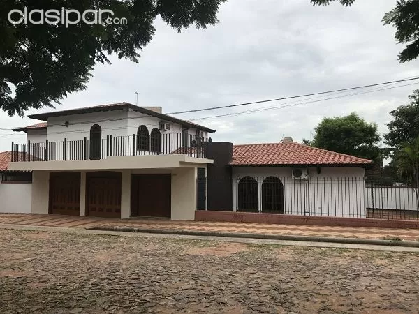 VENDO CASA, BARRIO REPUBLICANO, 3 DORMITORIOS EN SUITE, GARAGE PARA 6 AUTOS — foto 3
