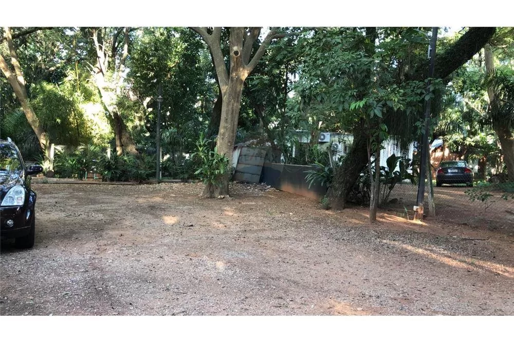 AMPLIO TERRENO 3.378 M2 AV. GRAL SANTOS Y MCAL LÓPEZ — foto 3