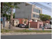 VENDO CASA SOBRE AVDA ARTIGAS- ASUNCION