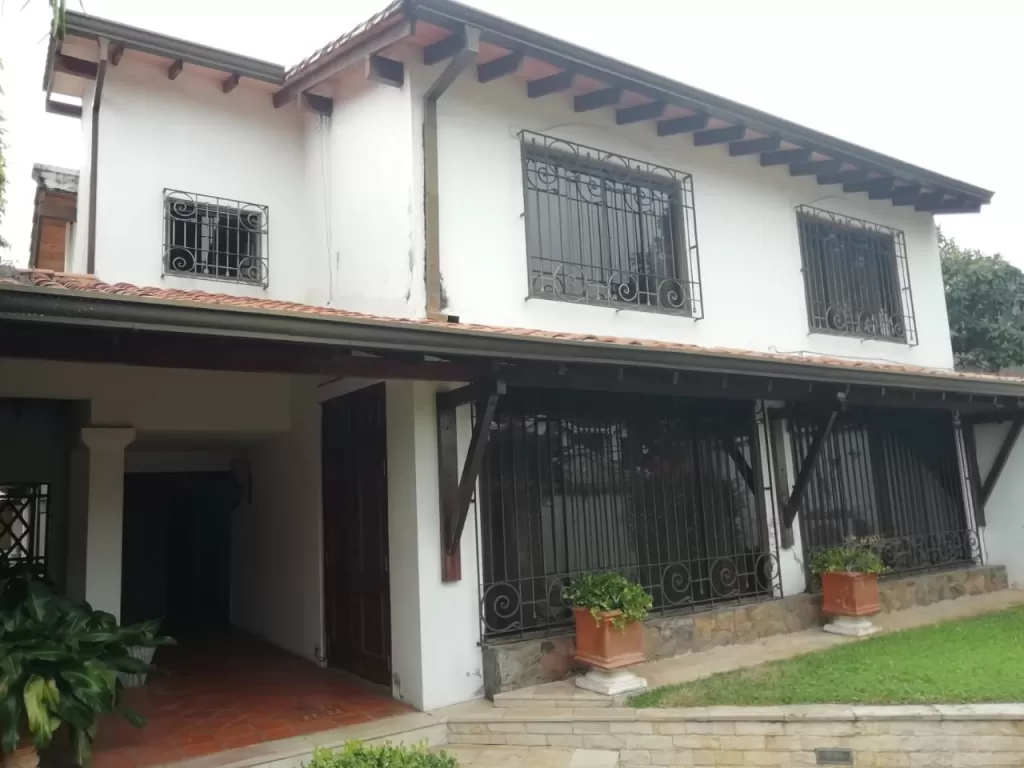 Vendo Amplia Casa en Seminario — foto 2