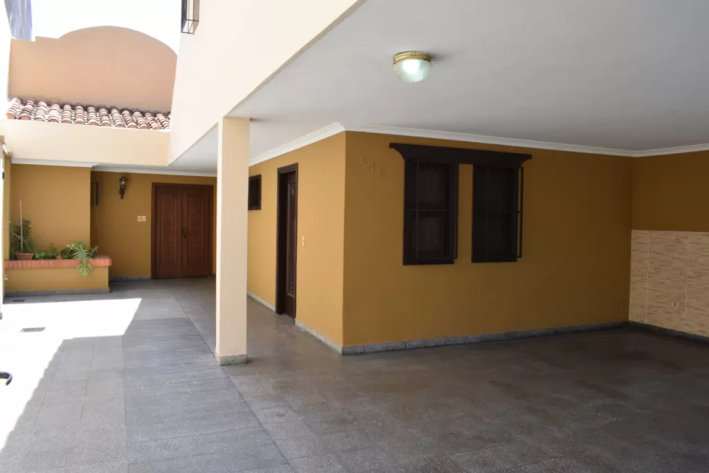 Amplia casa zona Plaza Italia — foto 2