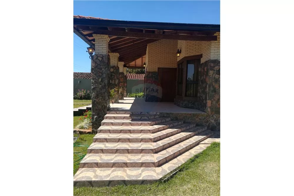 Vendo Hermosa Casa en J. Augusto Saldívar 140,000 USD — foto 2