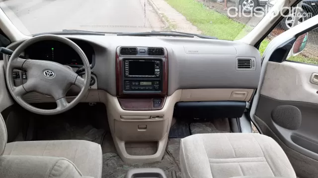 Toyota Gran Via 1999 — foto 5