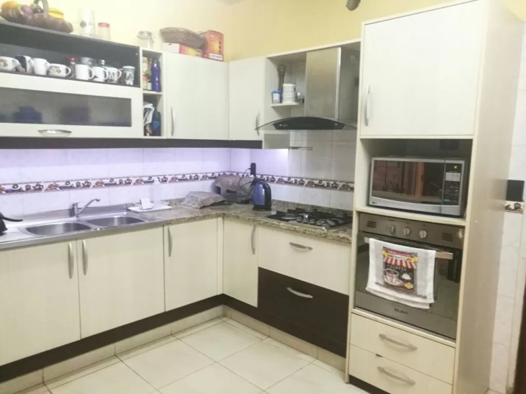 Vendo Casa. Lambare. 3 Habitaciones en Suite. Zona Supermercado El Pueblo. — foto 3