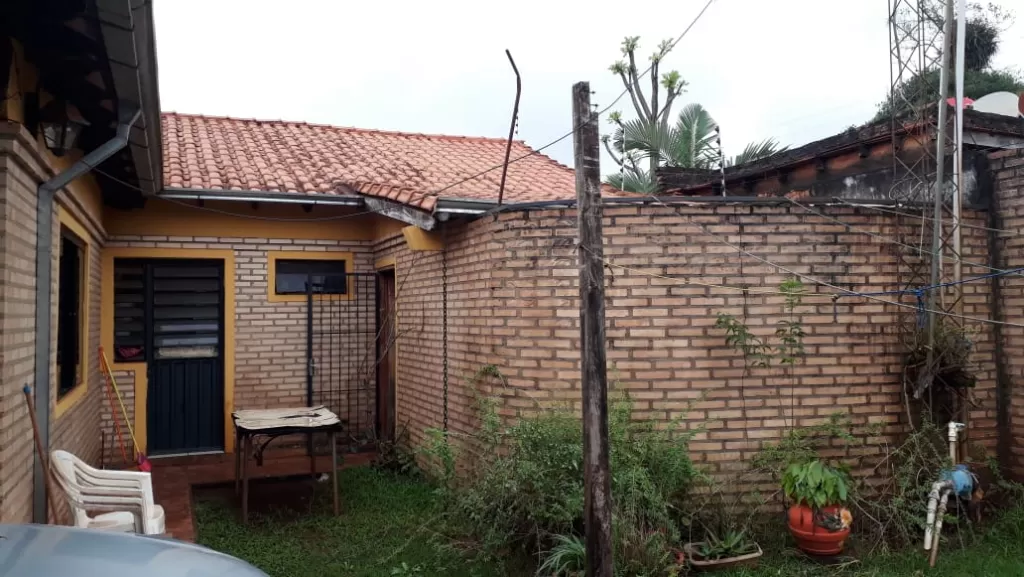 VENDO CASA ZONA KM 10 ACARAY CIUDAD DEL ESTE A CUADRAS DE LA ADUANA CAMPESTRE SA — foto 3