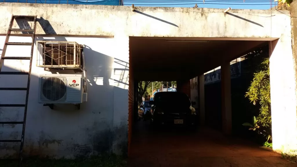 VENDO RESIDENCIA EN ENCARNACIÓN DEPARTAMENTO DE ITAPUA 2.070 m2 — foto 3