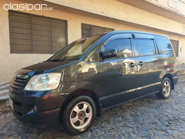 Toyota Noah 2003 — foto 3